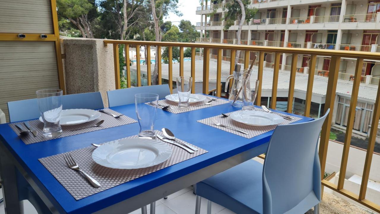 Bonito Apartamento Con Piscina Салоу Екстер'єр фото