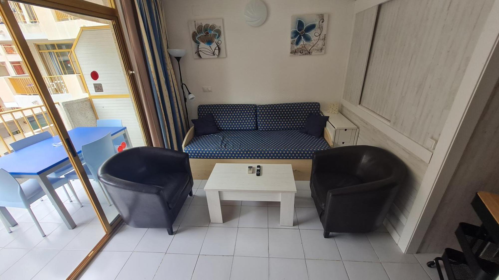 Bonito Apartamento Con Piscina Салоу Екстер'єр фото